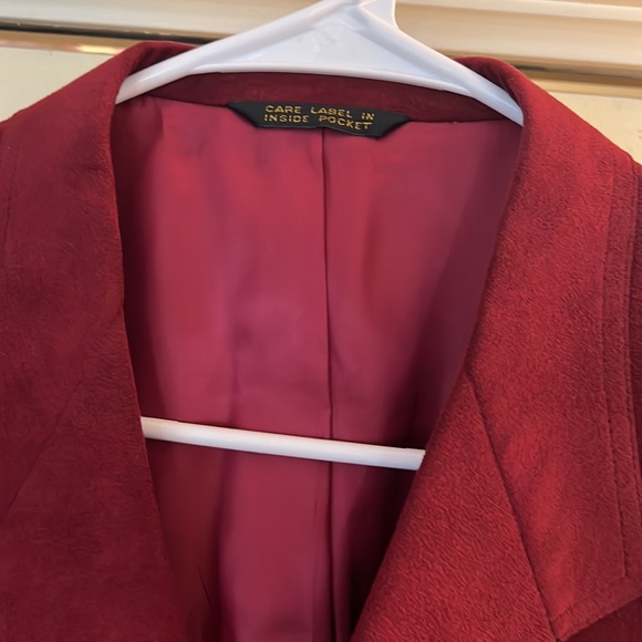 Men’s maroon suede look dress blazer - Picture 4 of 5